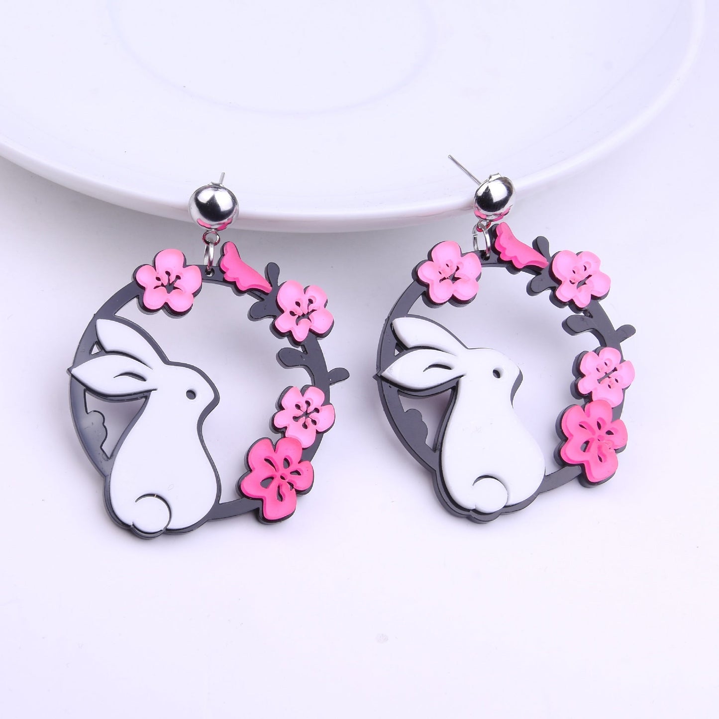 Acrylic colored rabbit earrings MIC-NingD007