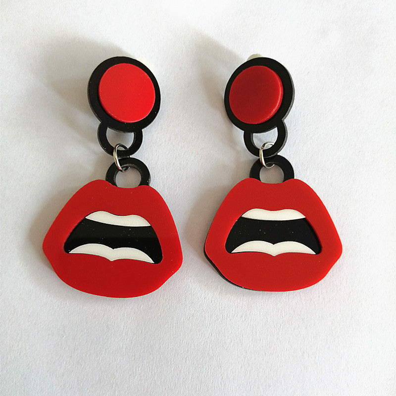 Resin sexy red lip ear clip (Minimo de Compra 2) MIC-XieN033