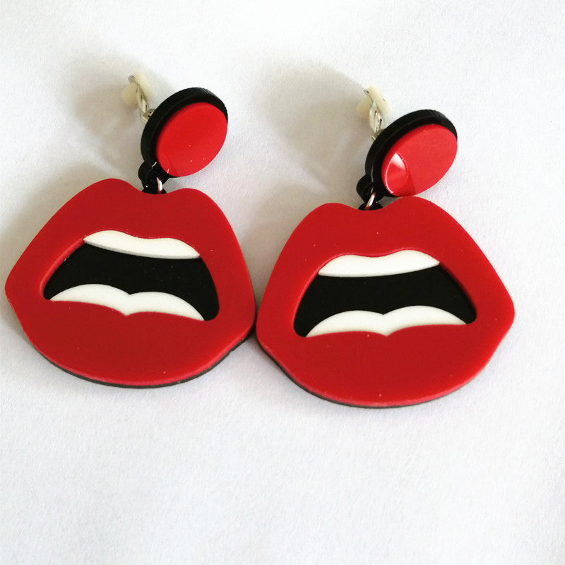 Resin sexy red lip ear clip (Minimo de Compra 2) MIC-XieN033