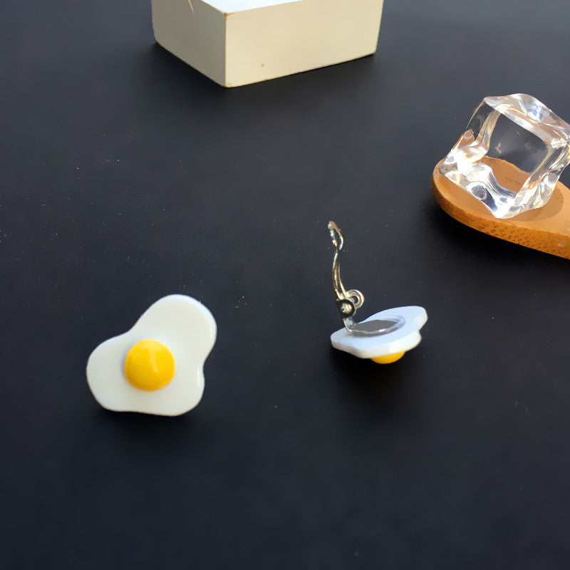 Resin cartoon fried egg ear clip (Minimo de Compra 2) MIC-ChouT021