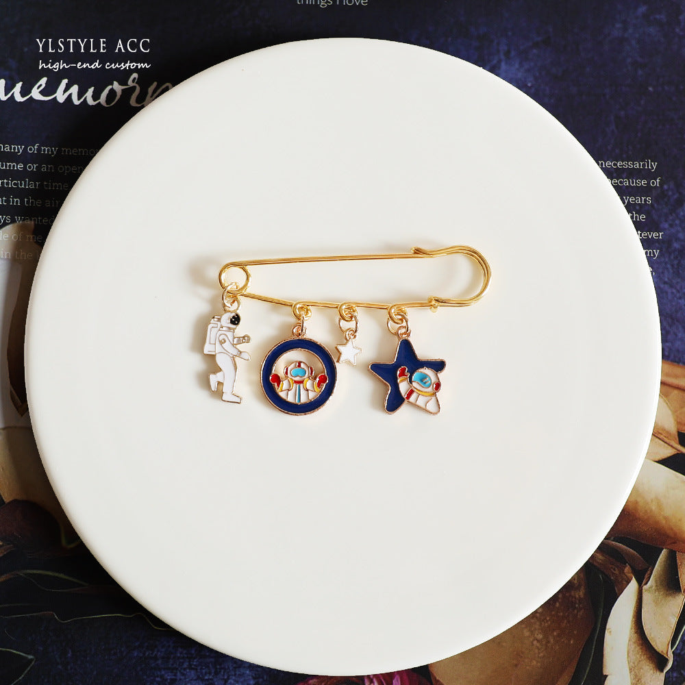 Alloy cartoon starry sky astronaut brooch (Minimo de Compra 3) MIC-JiangL015