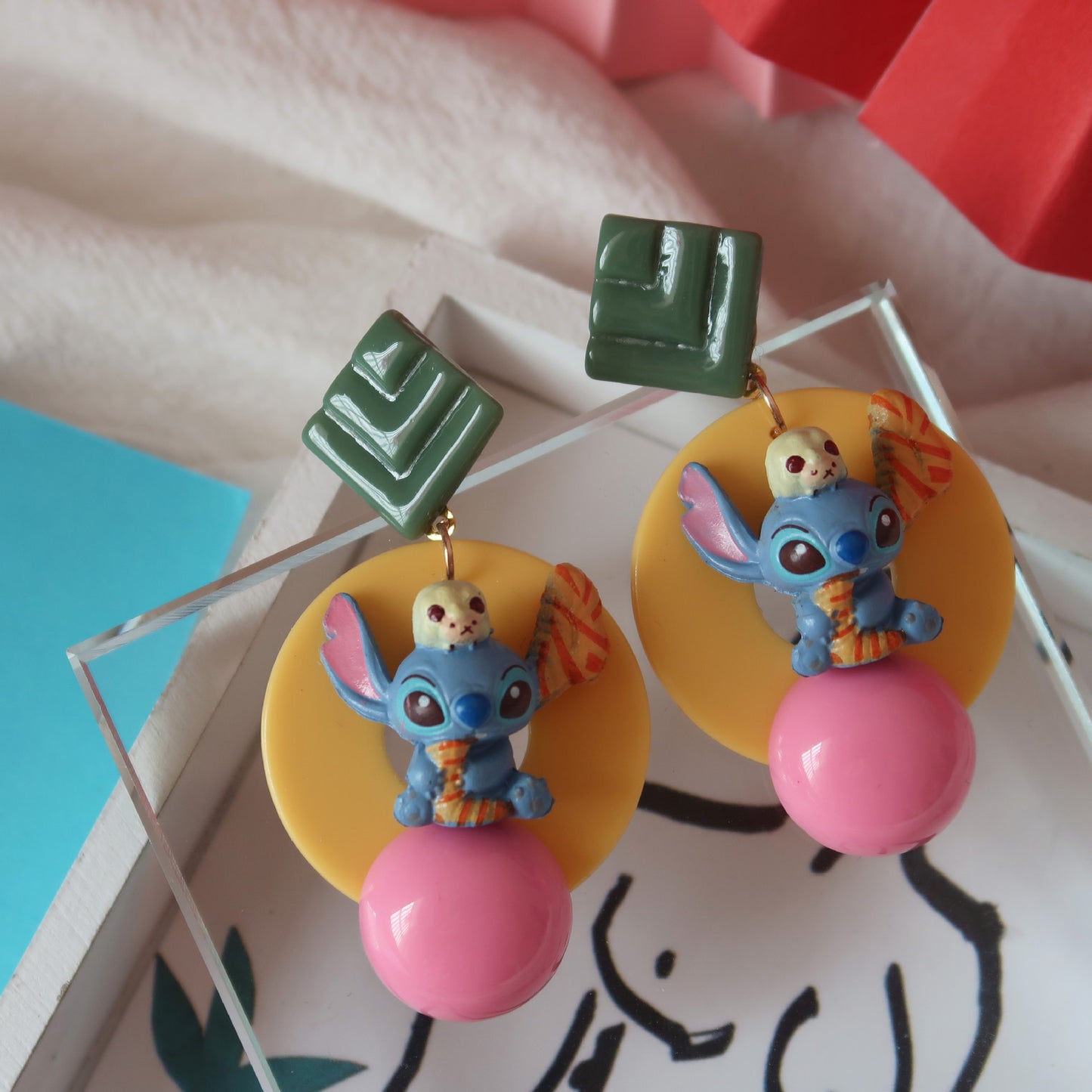 Resin cartoon fun earrings MIC-XME003