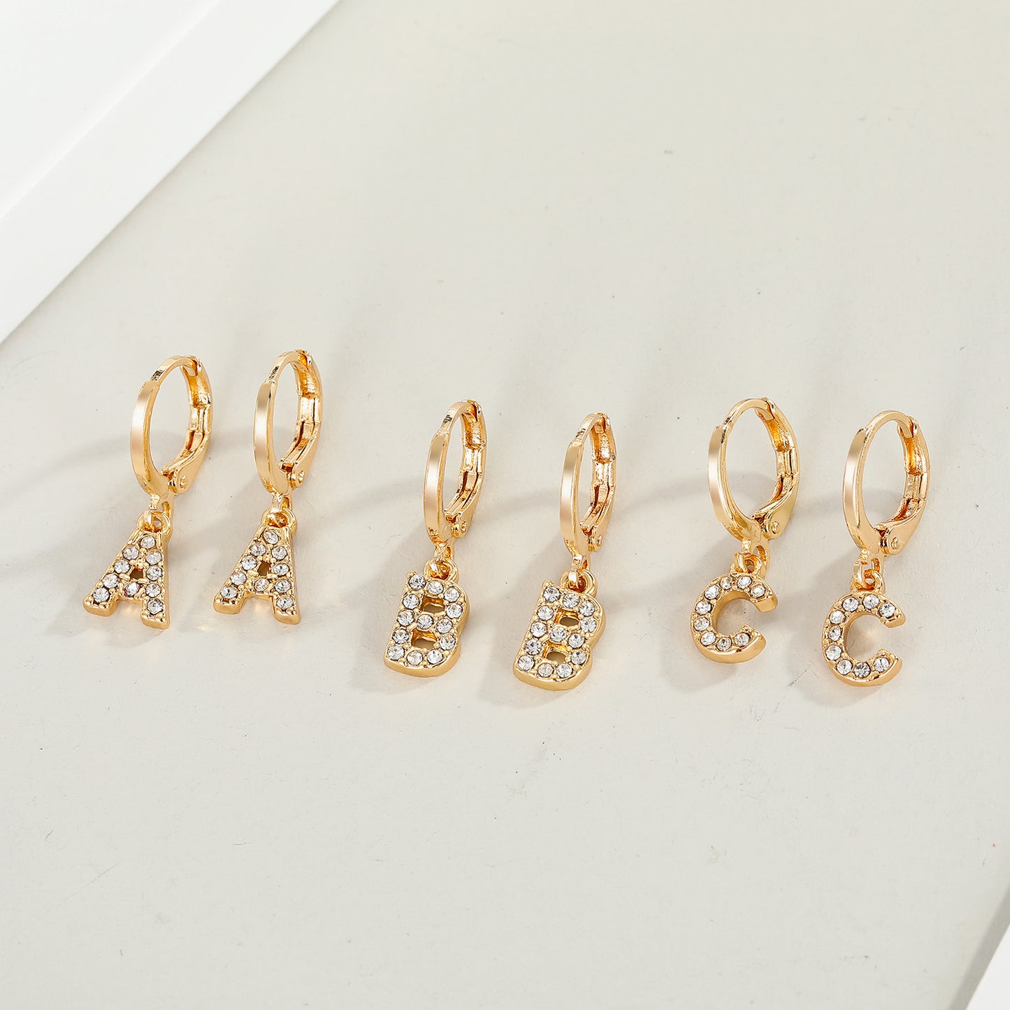 Alloy English Letter Earrings (Minimo de Compra 5) MIC-JueJ025