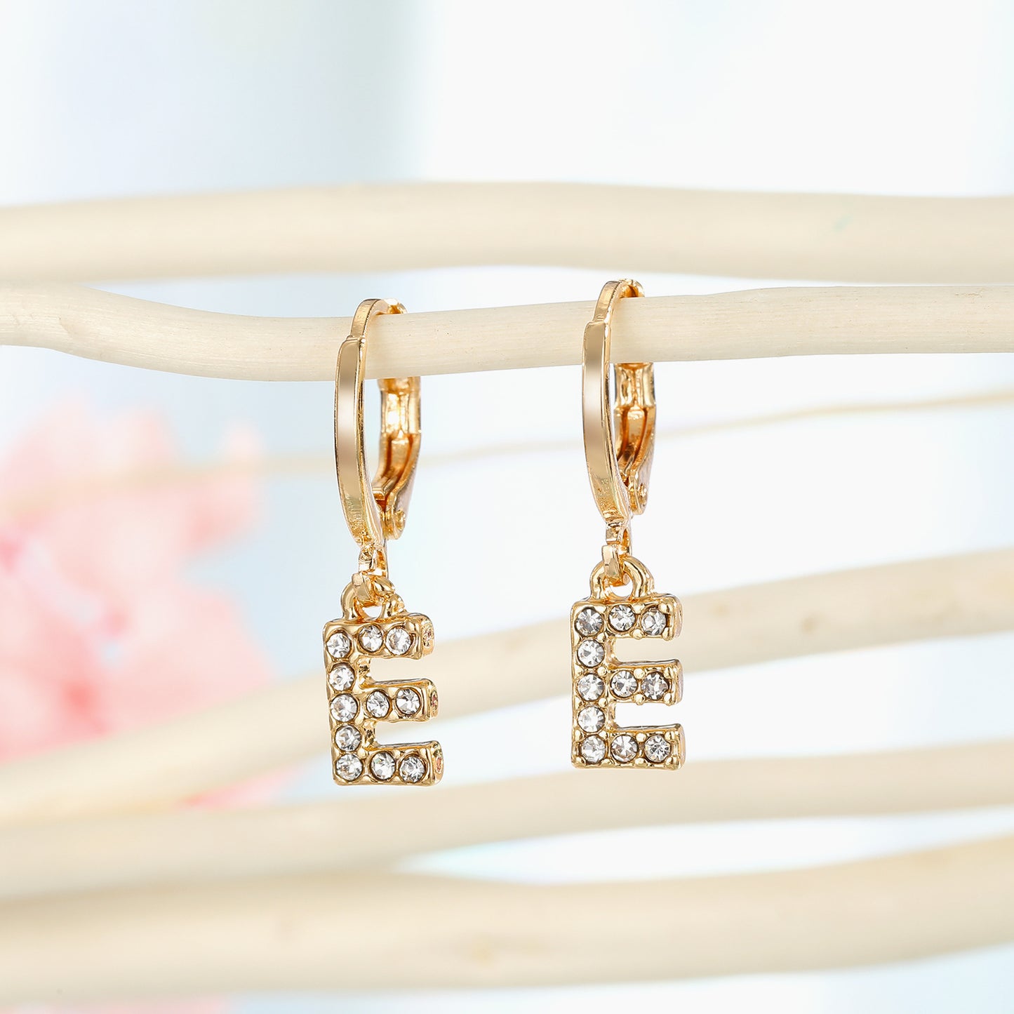 Alloy English Letter Earrings (Minimo de Compra 5) MIC-JueJ025