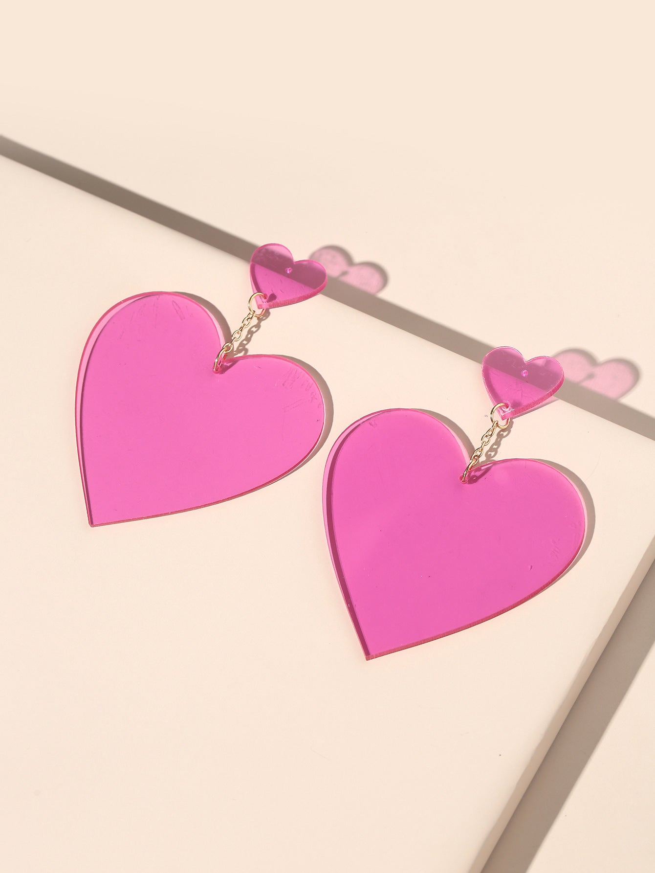 Acrylic large heart-shaped long earrings (Minimo de compra 2) MIC-GanL029