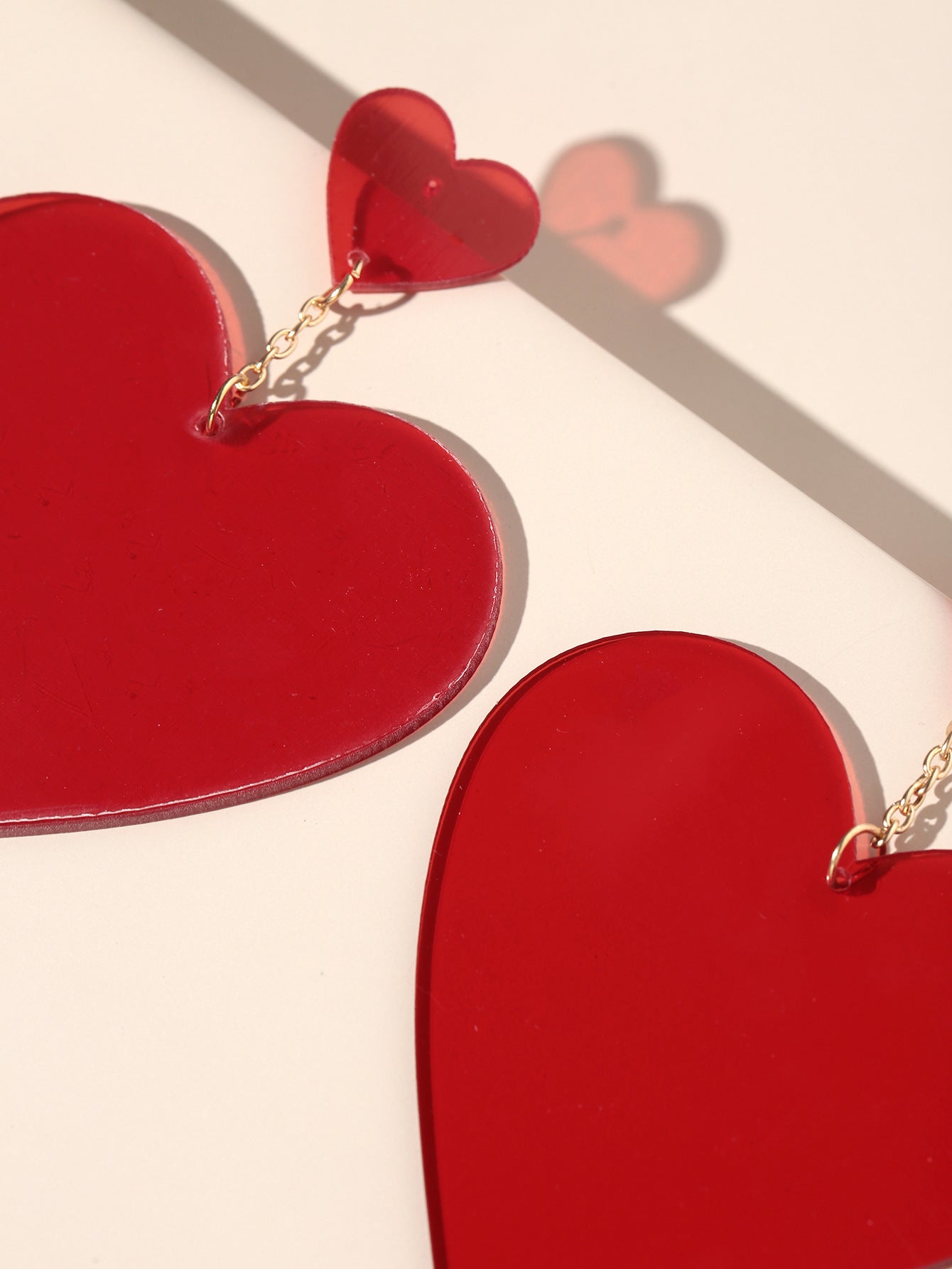 Acrylic large heart-shaped long earrings (Minimo de compra 2) MIC-GanL029