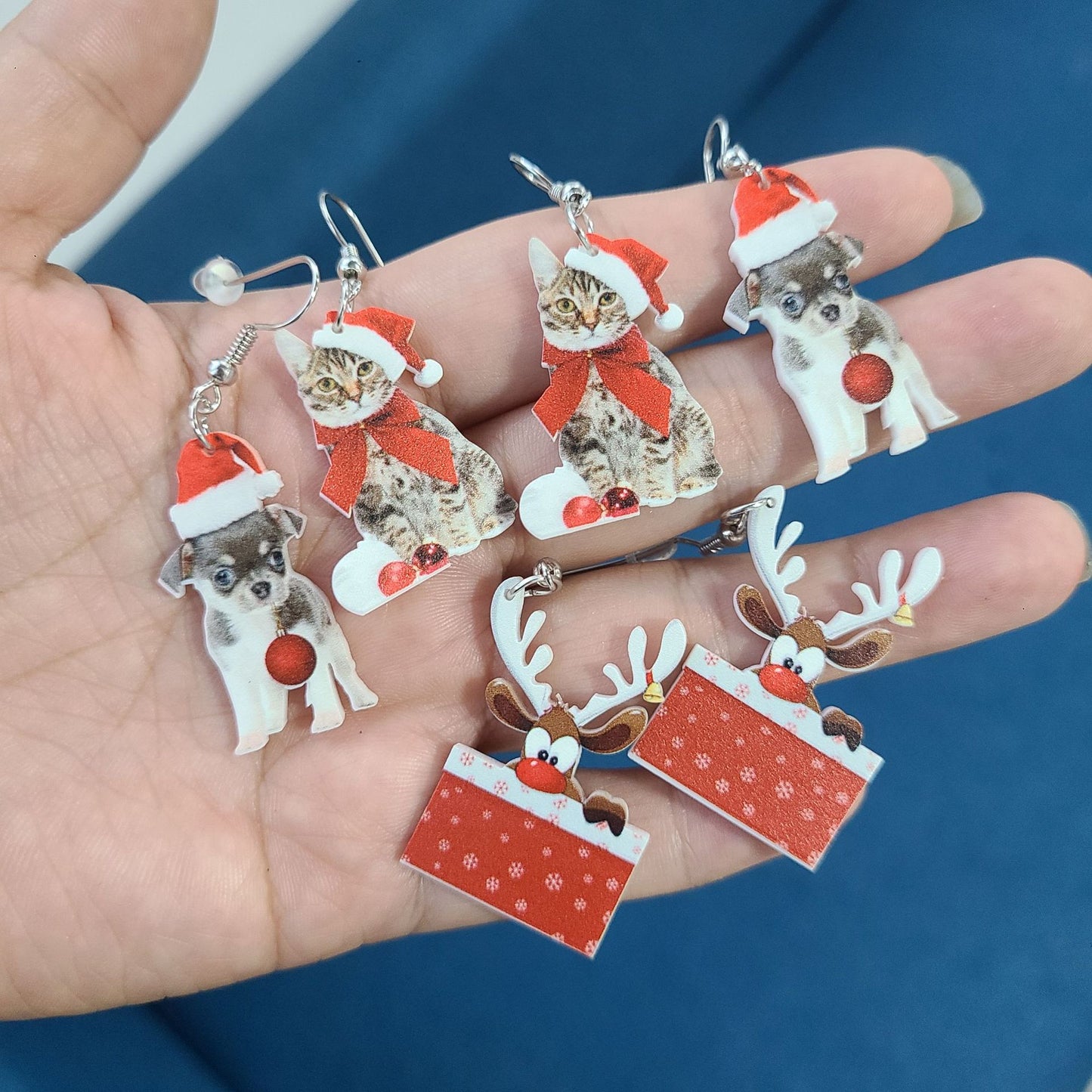 Acrylic Santa Claus Chihuahua Earrings MIC-XueP123