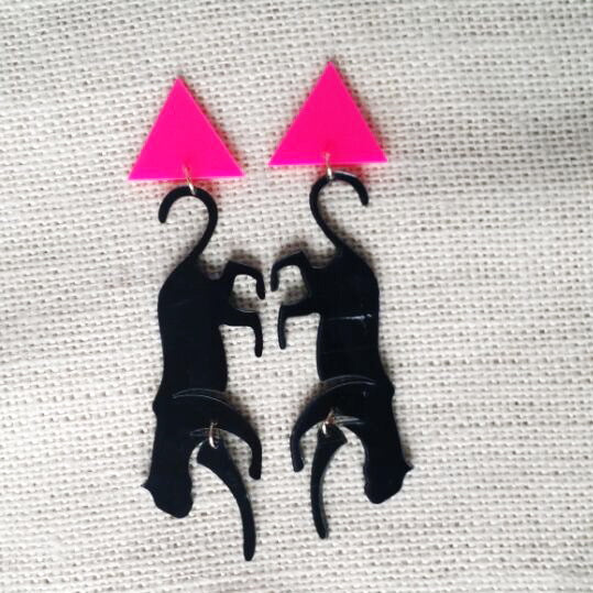 Acrylic geometric triangle leopard earrings MYA-NingD057