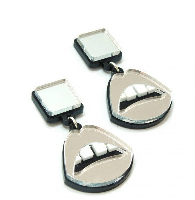 Cute Lips Cartoon Acrylic earrings MIC-XueP010