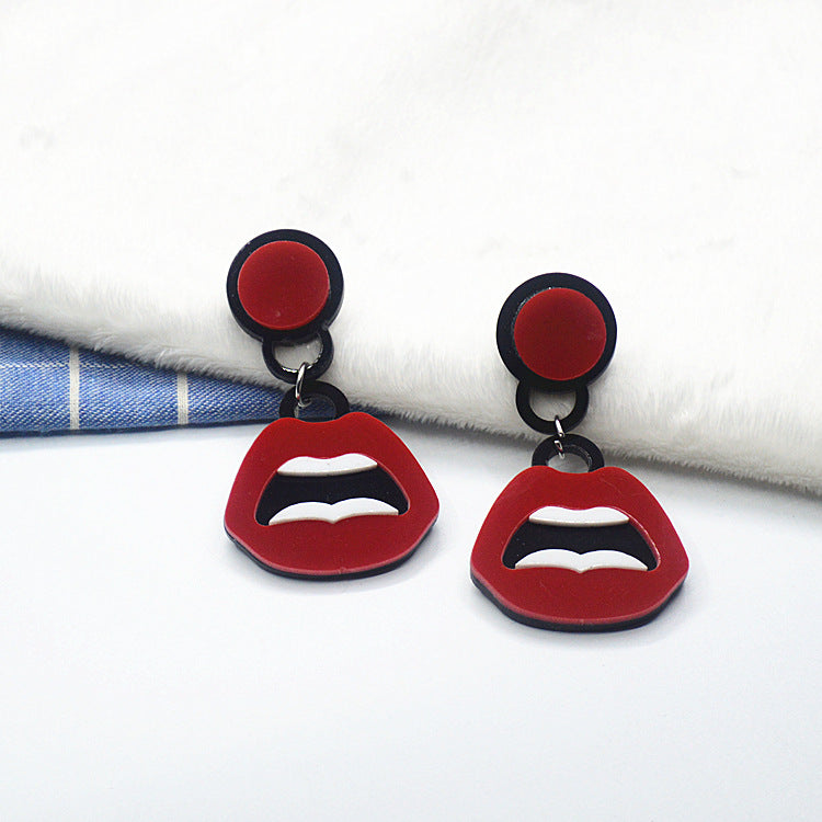 Resin sexy red lip ear clip (Minimo de Compra 2) MIC-XieN033