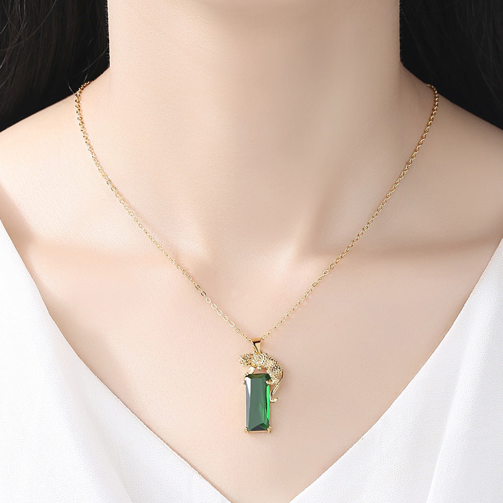 Alloy Emerald Pendant Necklace (Minimo de Compra 2)  MYA-WeiL002