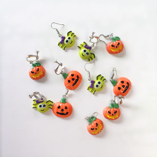 Resin pumpkin ghost vampire ear clip (Minimo de Compra 2) MIC-ChouT015