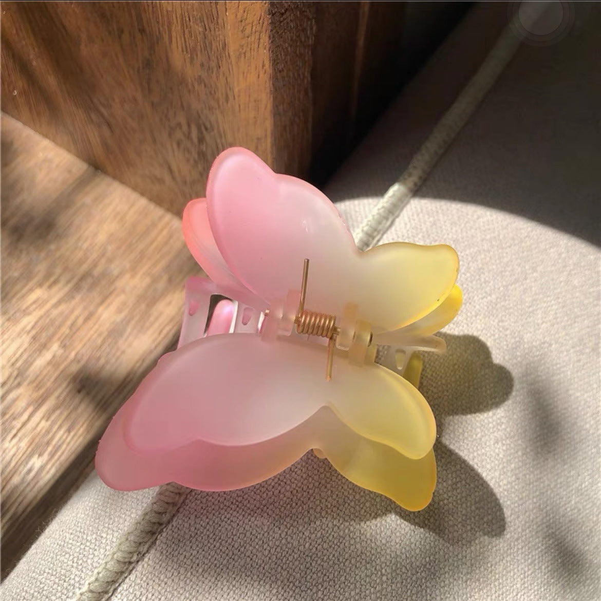 Double color butterfly gripper US-YiJ002