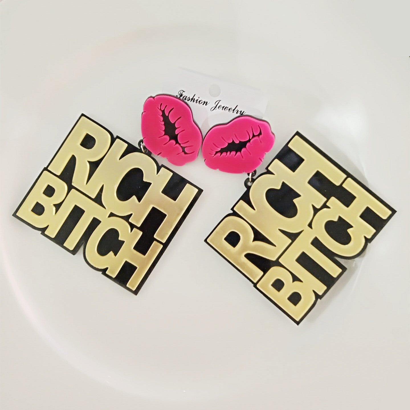 Acrylic Flame Red Lip Letter Earrings (Minimo de compra 2) MIC-XiangE004