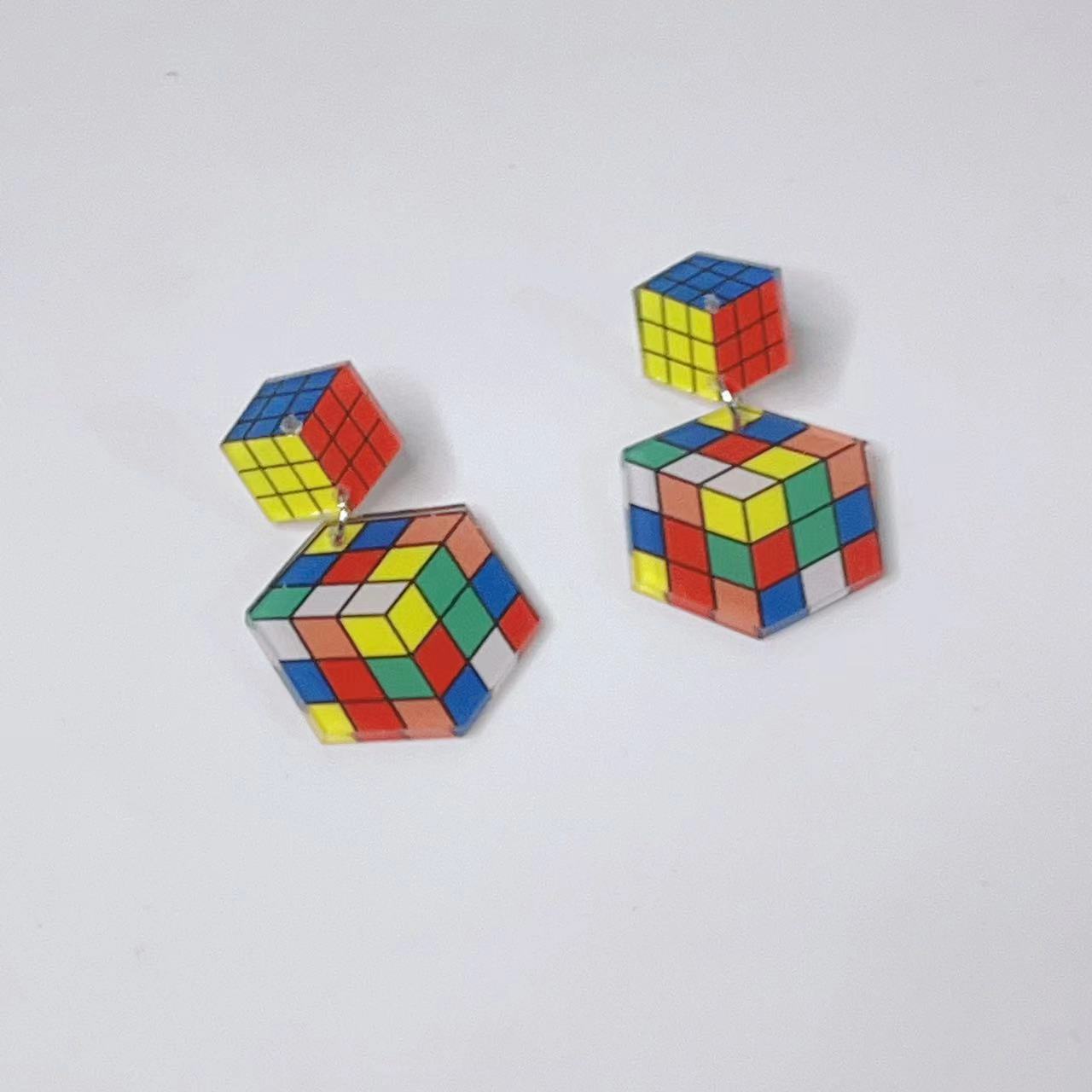 Acrylic colored personalized small magic cube earrings MIC-JiuT004