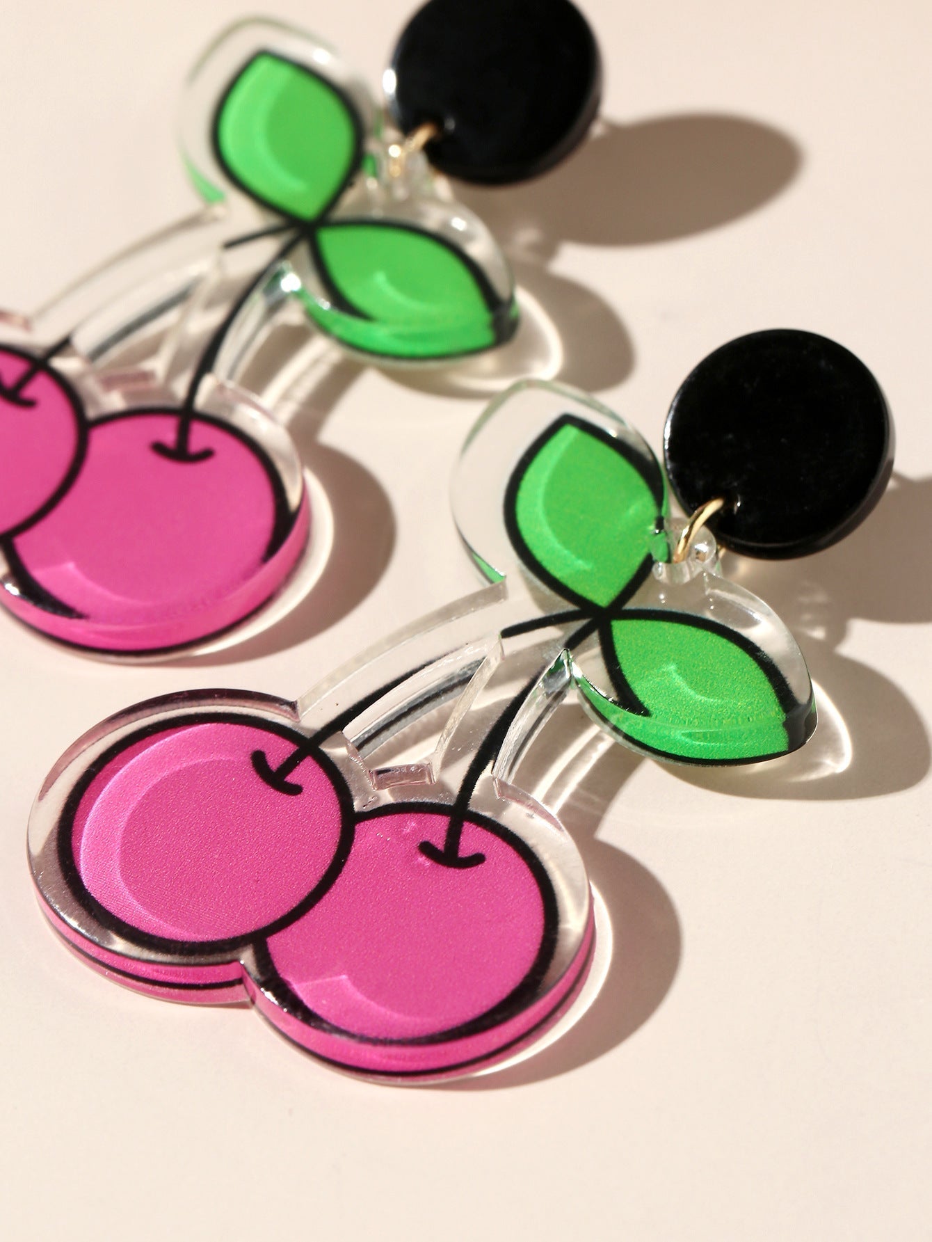 Acrylic cartoon cherry earrings (Minimo de compra 2) MIC-GanL012