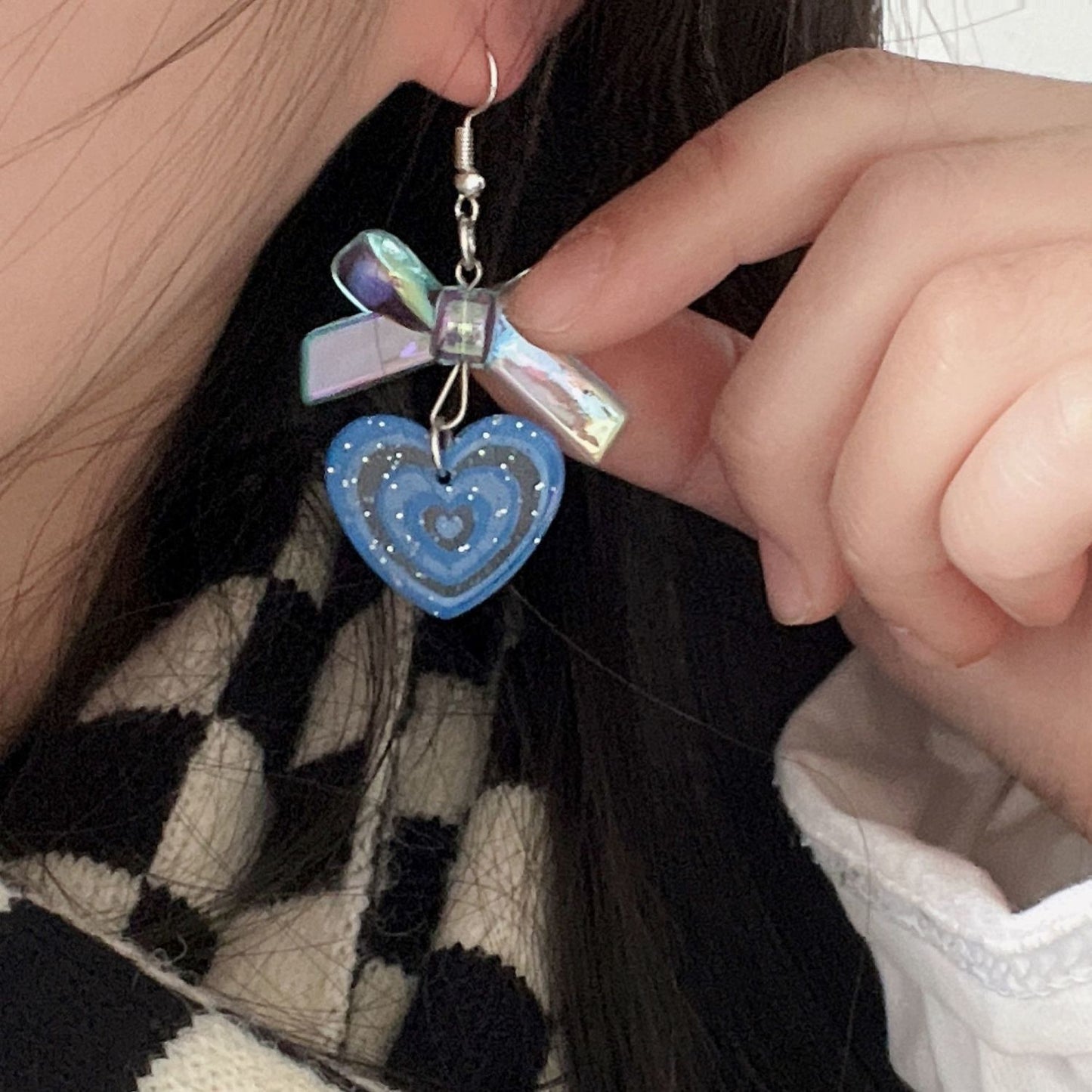 Acrylic Pink Bow Heart Earrings (Minimo de Compra 2) MYA-XiM049