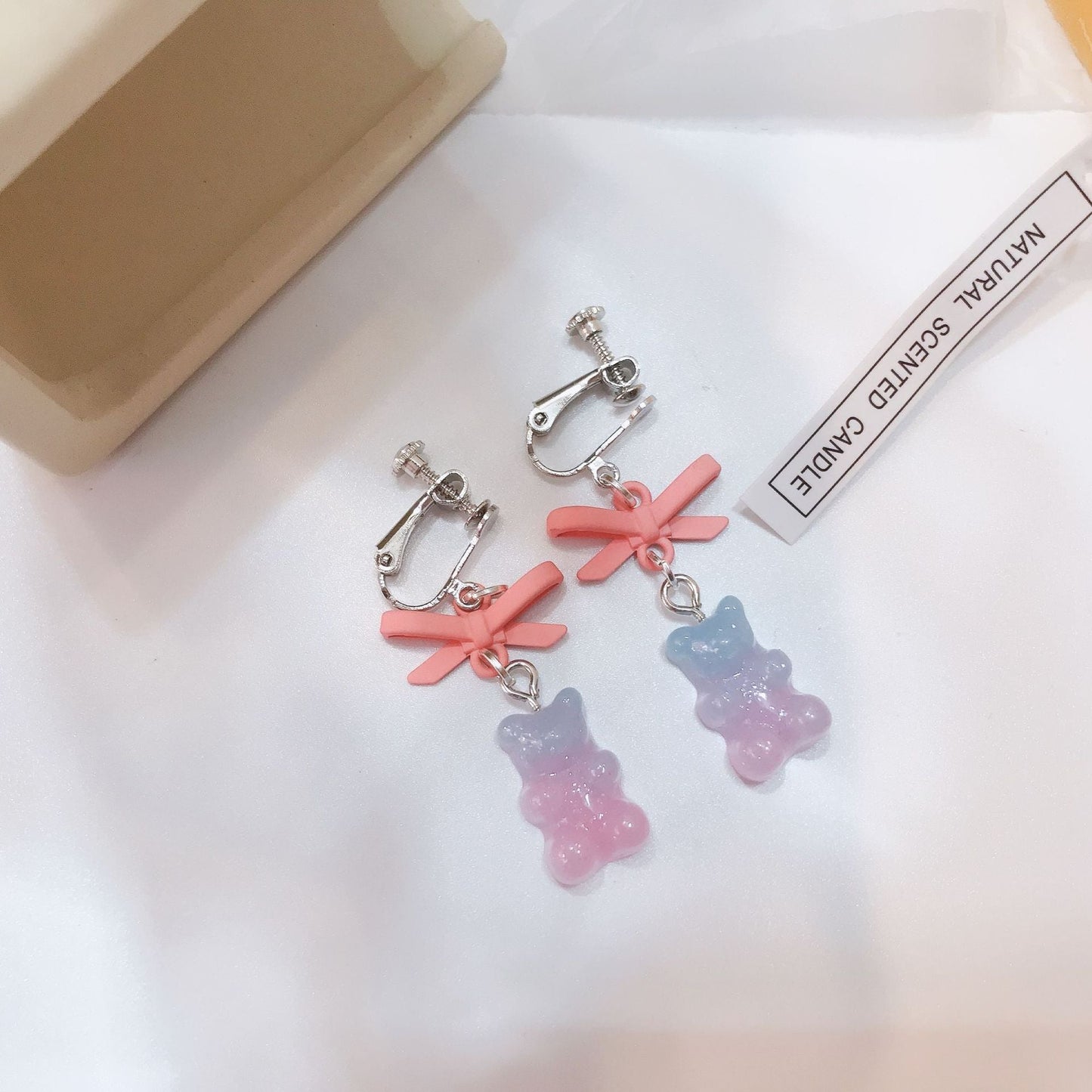 Resin Gradual Bear Earrings MIC-JiX020