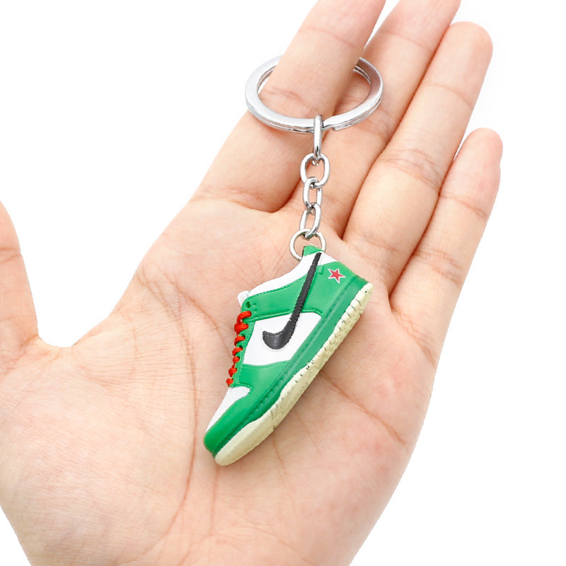 plastic trend skateboard shoes keychain (M) MIC-QLP005