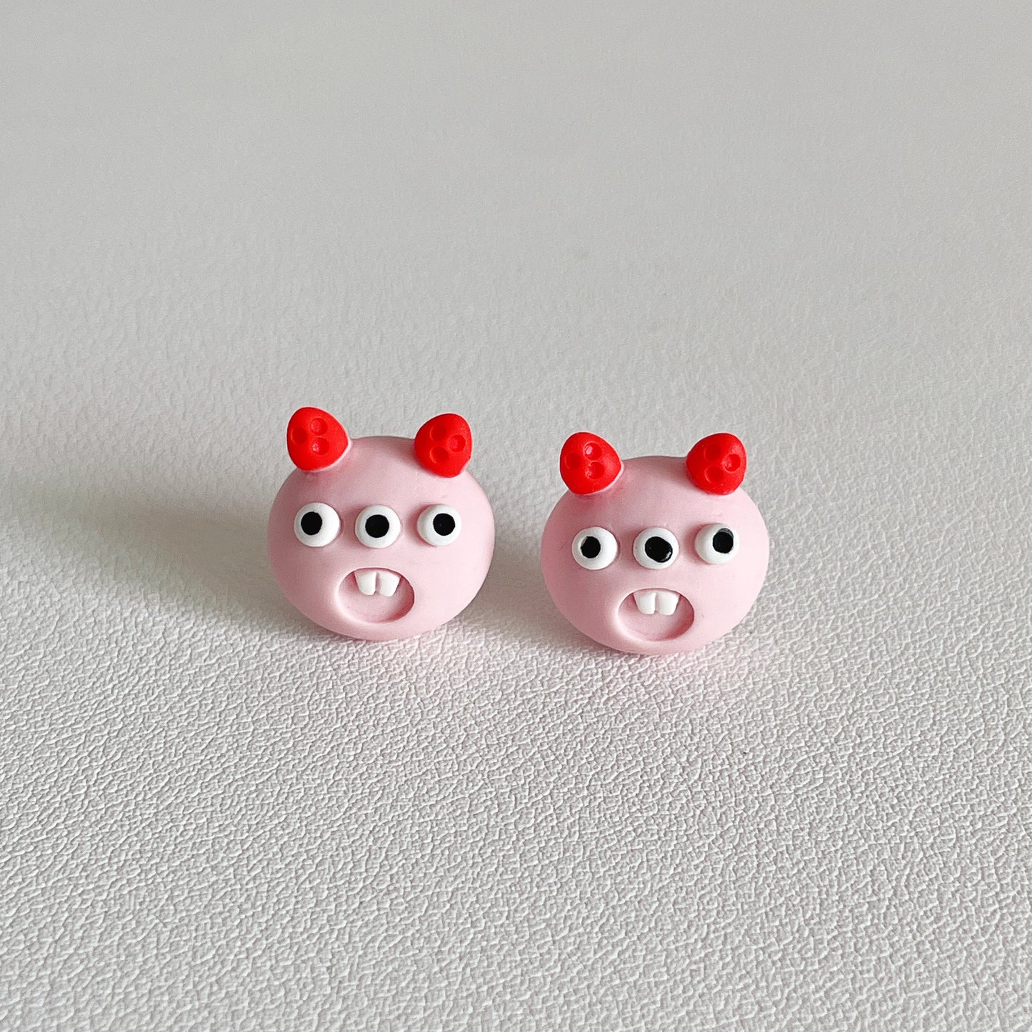 Resin Monster Fun Earrings (Minimo de Compra 2) MYA-WWHM053