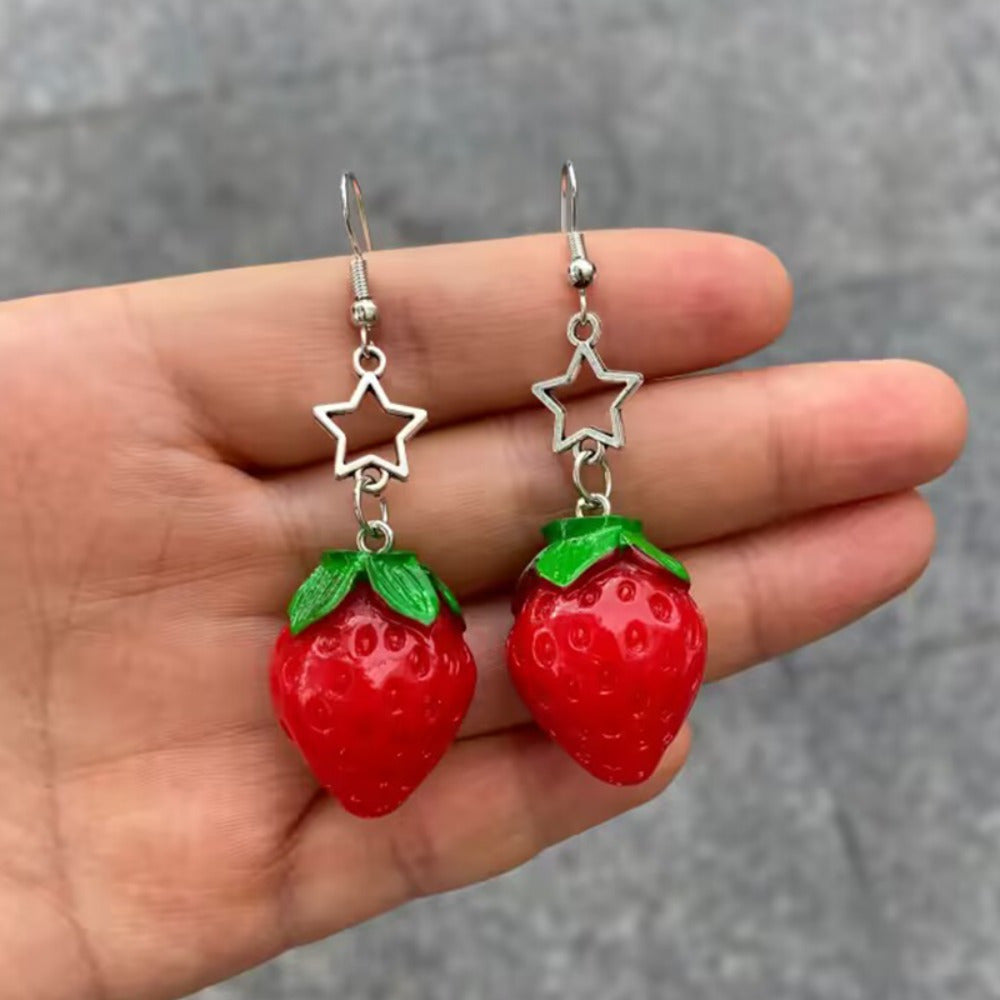 Alloy resin pentagonal strawberry earrings (Minimo de compra 2） MIC-GenL004