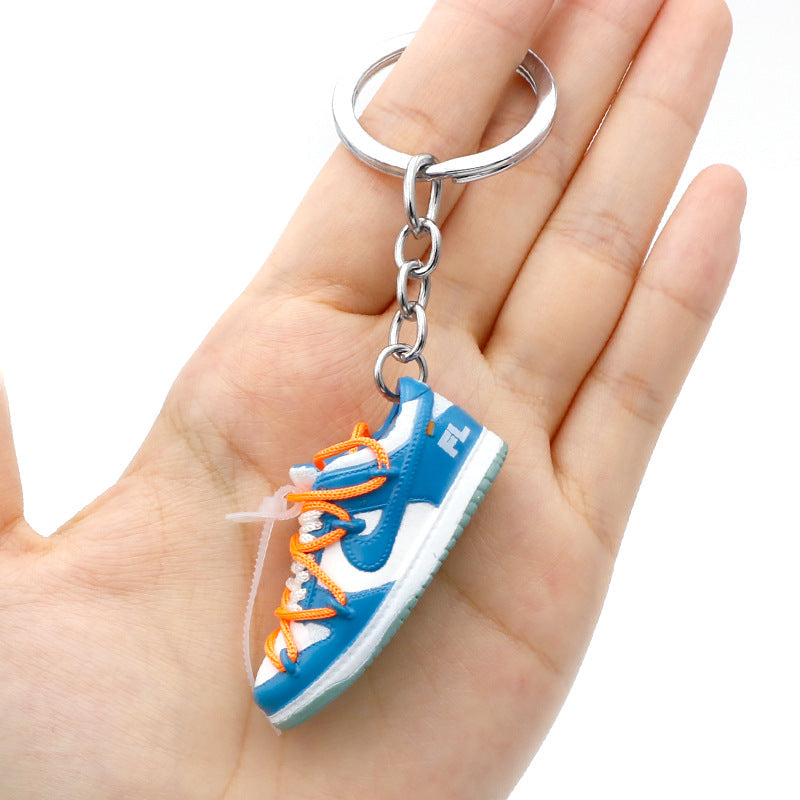 plastic trend skateboard shoes keychain (M) MIC-QLP001