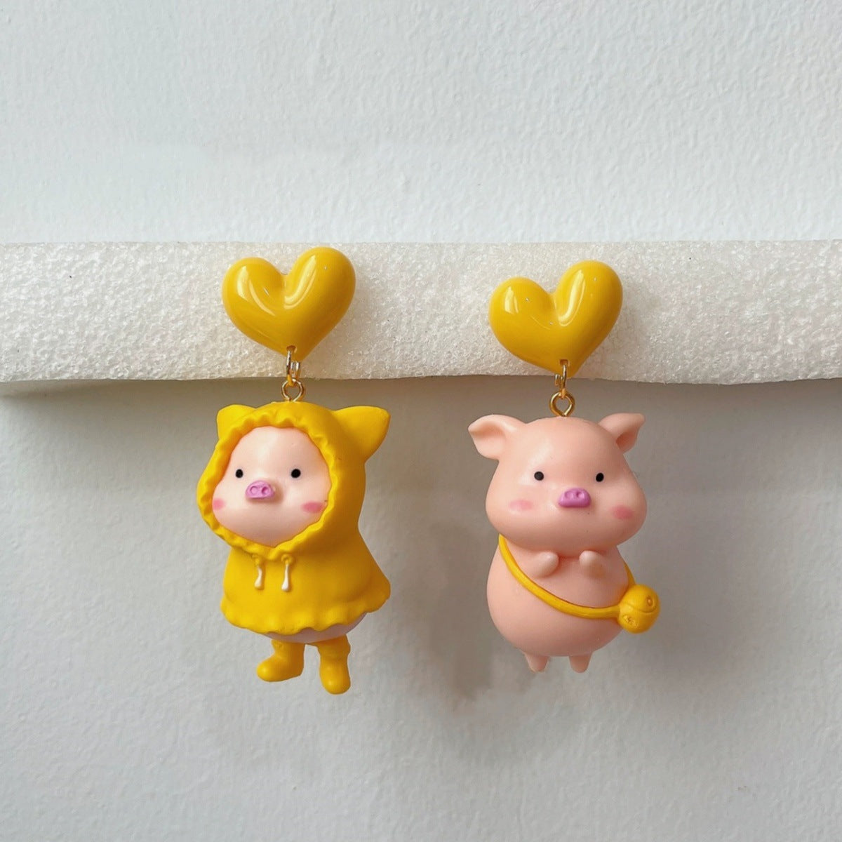 Alloy resin heart dinosaur pig earrings (Minimo de compra 5) MIC-AoY017