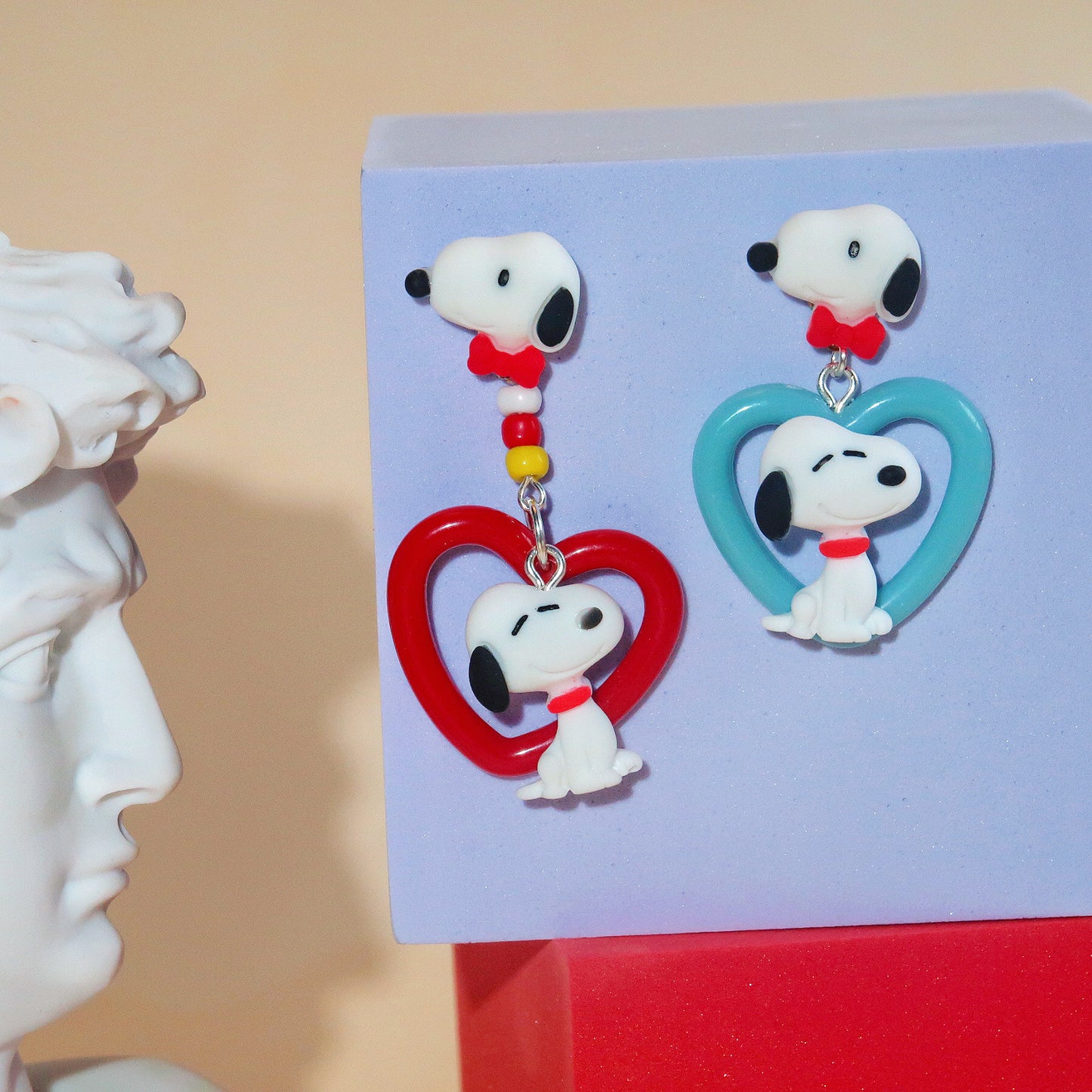 Resin Cute Asymmetric Snoopy Earrings MIC-XME015