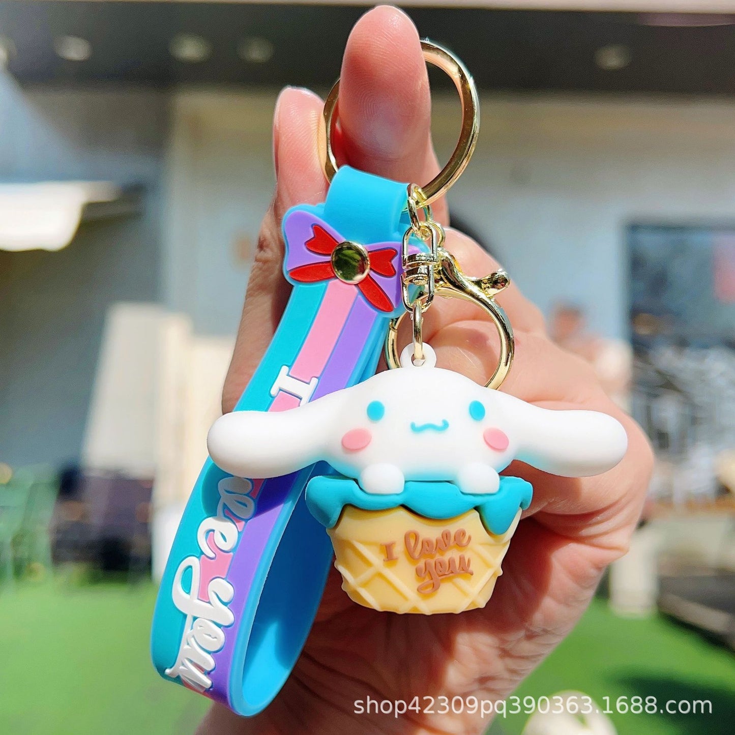 PVC cute cartoon cone keychain (Minimo de compra 2) MYA-WenC006