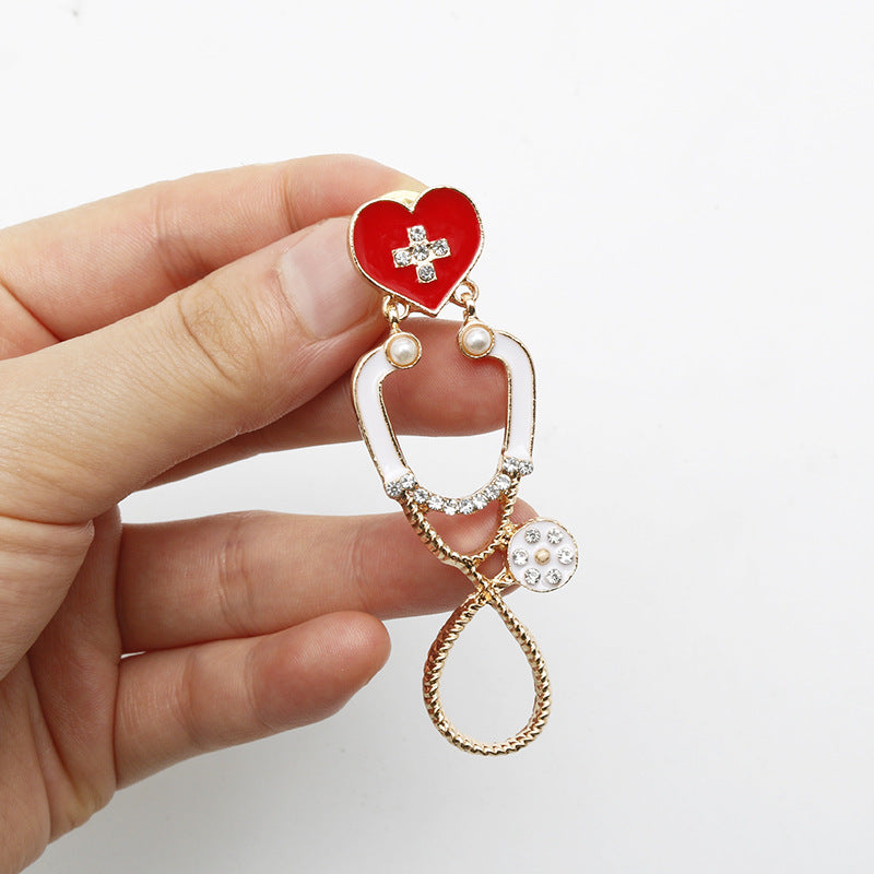 Alloy diamond stethoscope brooch MIC-AiWen025