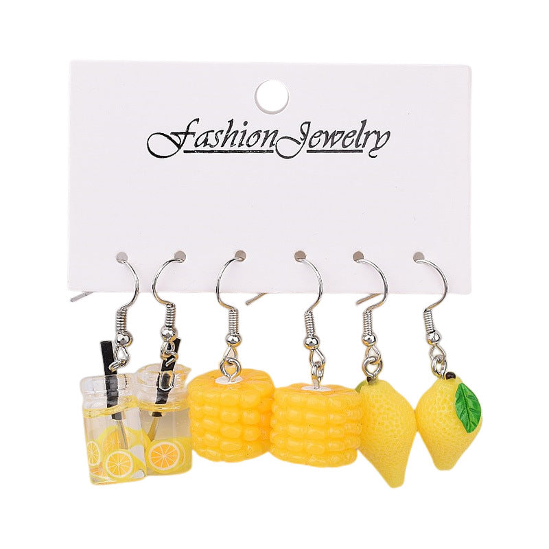 Resin Strawberry Little Yellow Duck Earnails MIC-XunT008