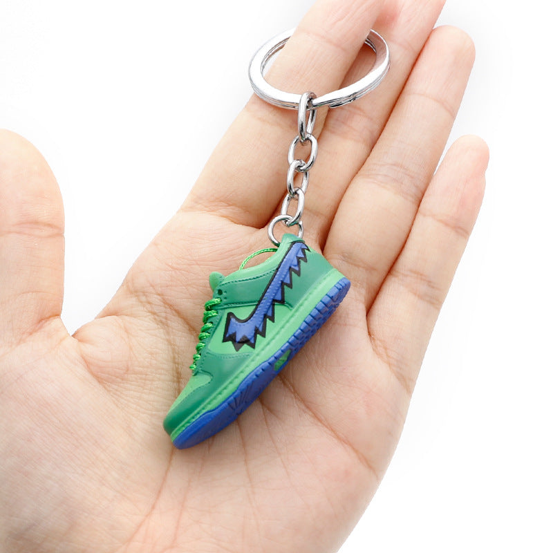 plastic trend skateboard shoes keychain (M) MIC-QLP005