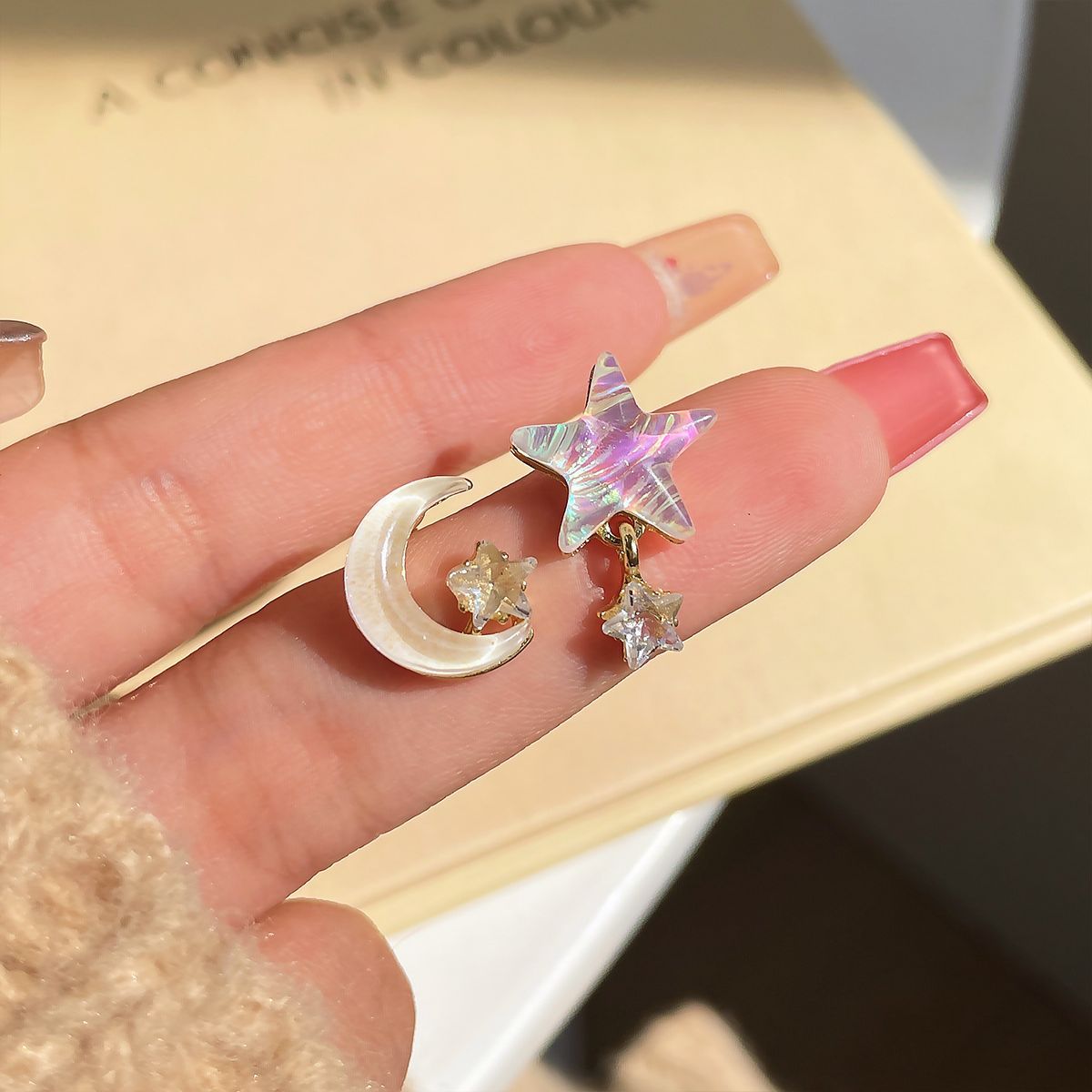 Acrylic Colorful Star Moon Earrings (Minimo de Compra 2) MYA-ShuangX027