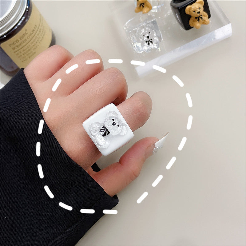 Resin Vintage Bear Ring MIC-JianY002