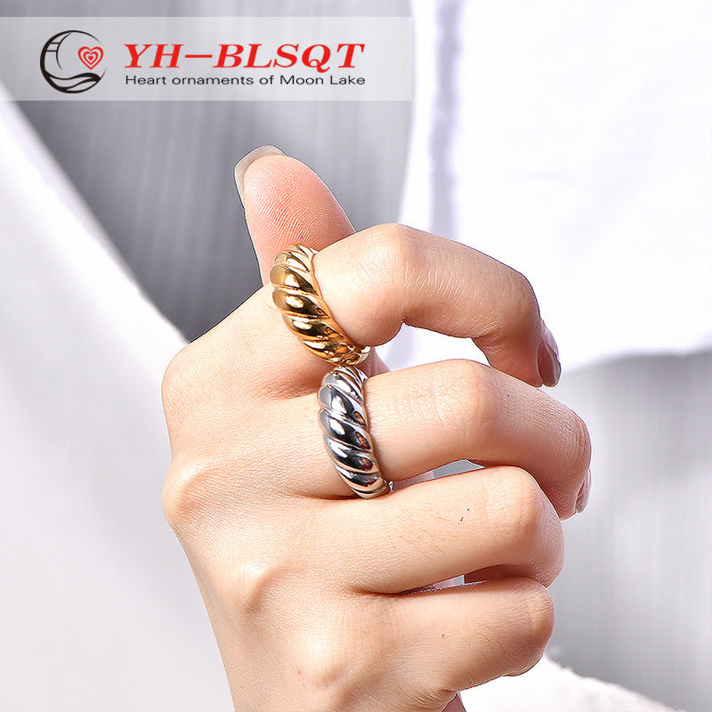 Stainless steel gold-plated Fried Dough Twists personality ring MYA-YHZX003