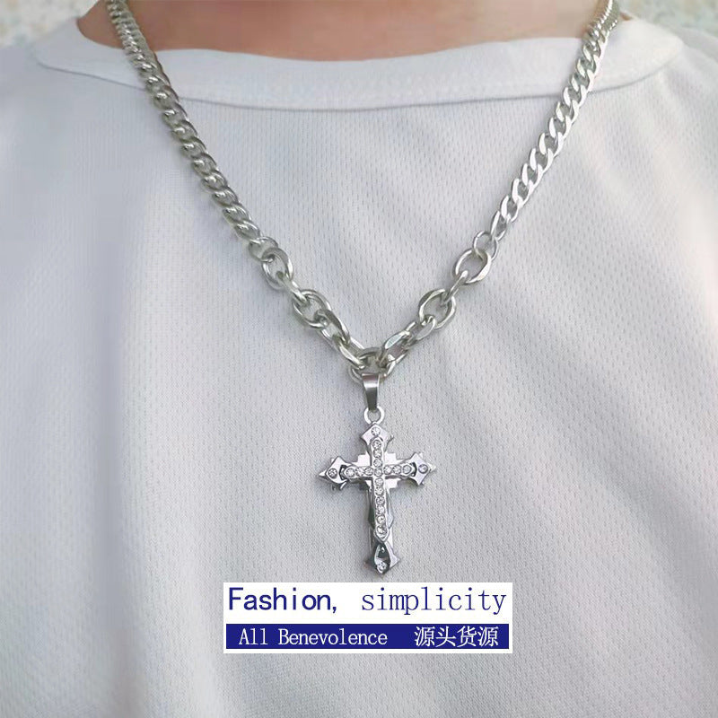 Stainless steel diamond studded cross necklace (Minimo de Compra 2)  MYA-ZhongR004