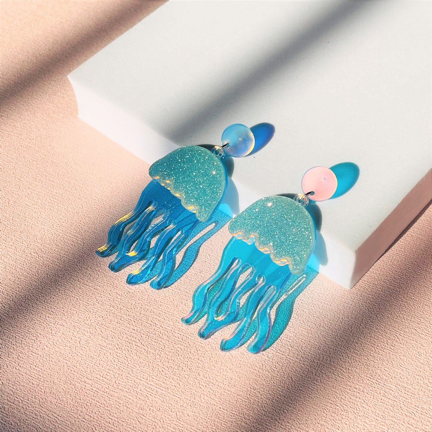 Acrylic blue dazzling earrings MIC-ChiC005