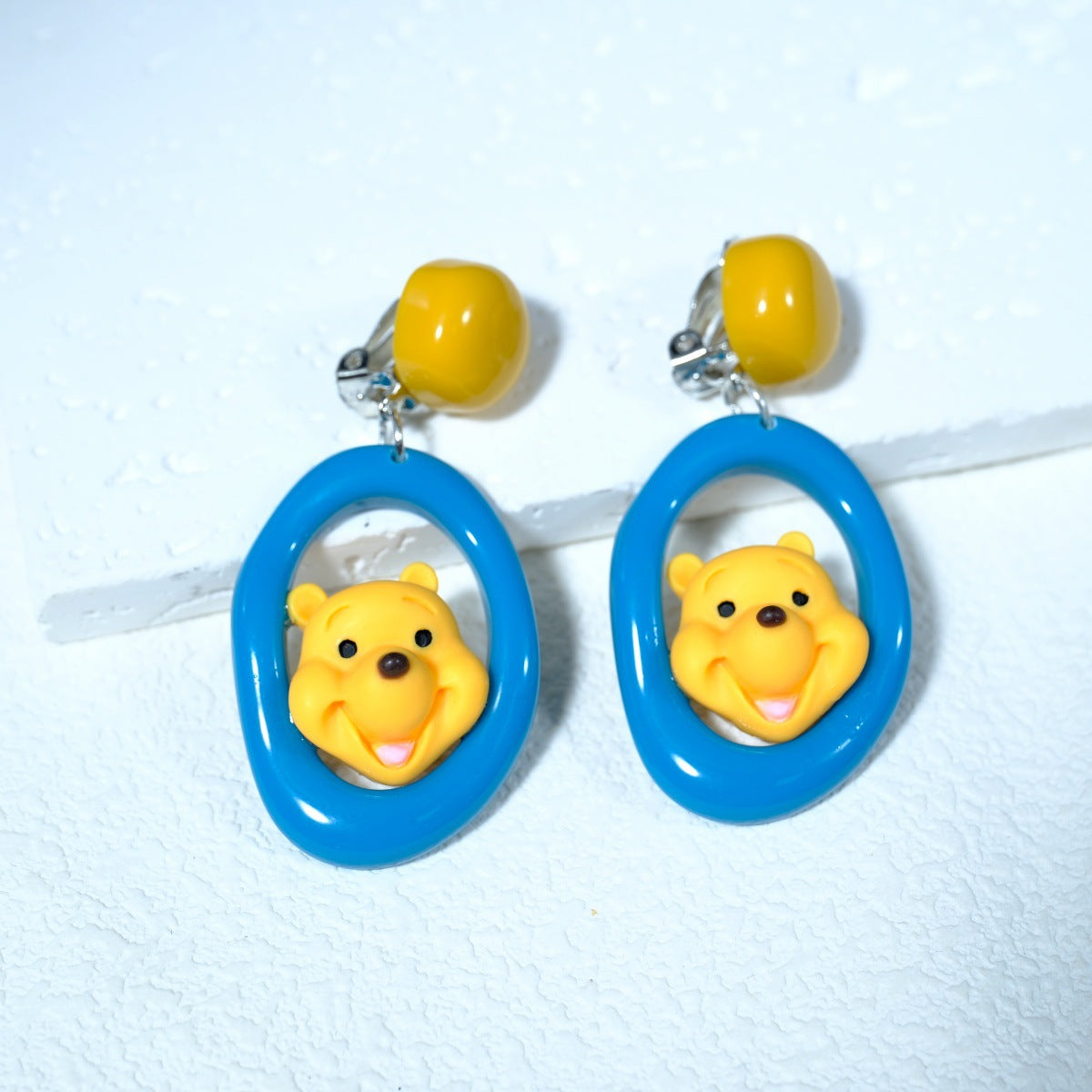 Alloy resin crooked head goose little bear girl earrings (Minimo de compra 5) MIC-AoY008