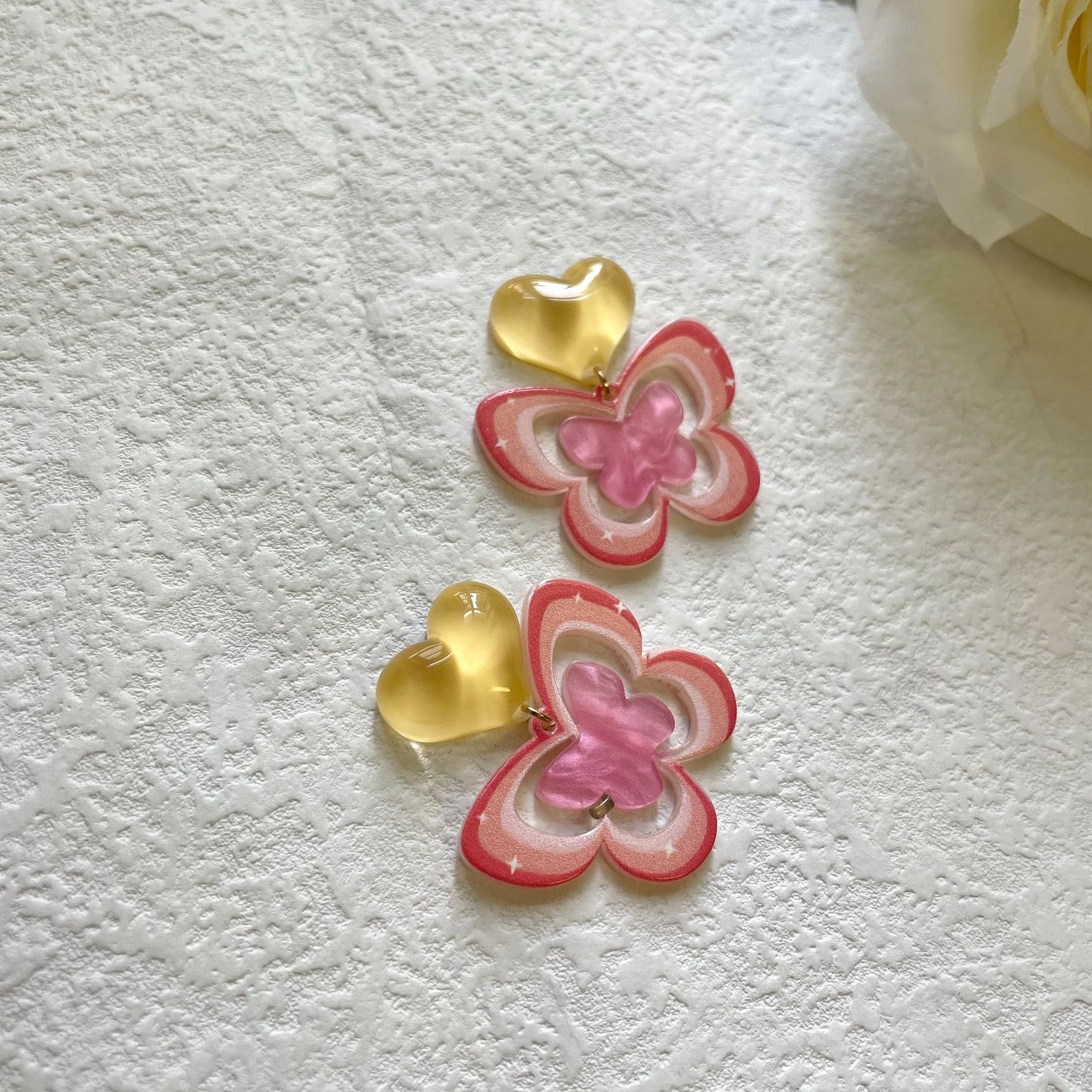 Acrylic Love Butterfly Earrings MIC-MMZ003