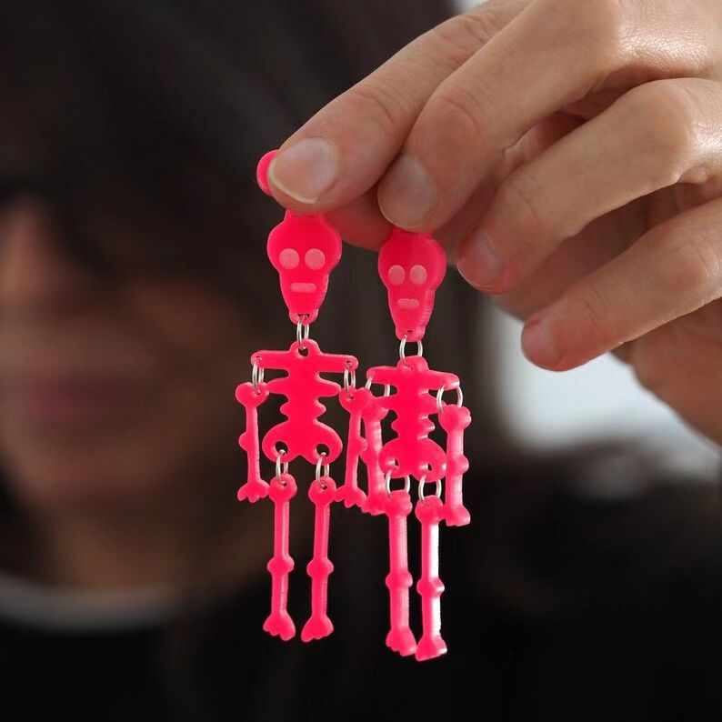 Alloy acrylic luminous skull earrings (Minimo de compra 2) MIC-AnD004