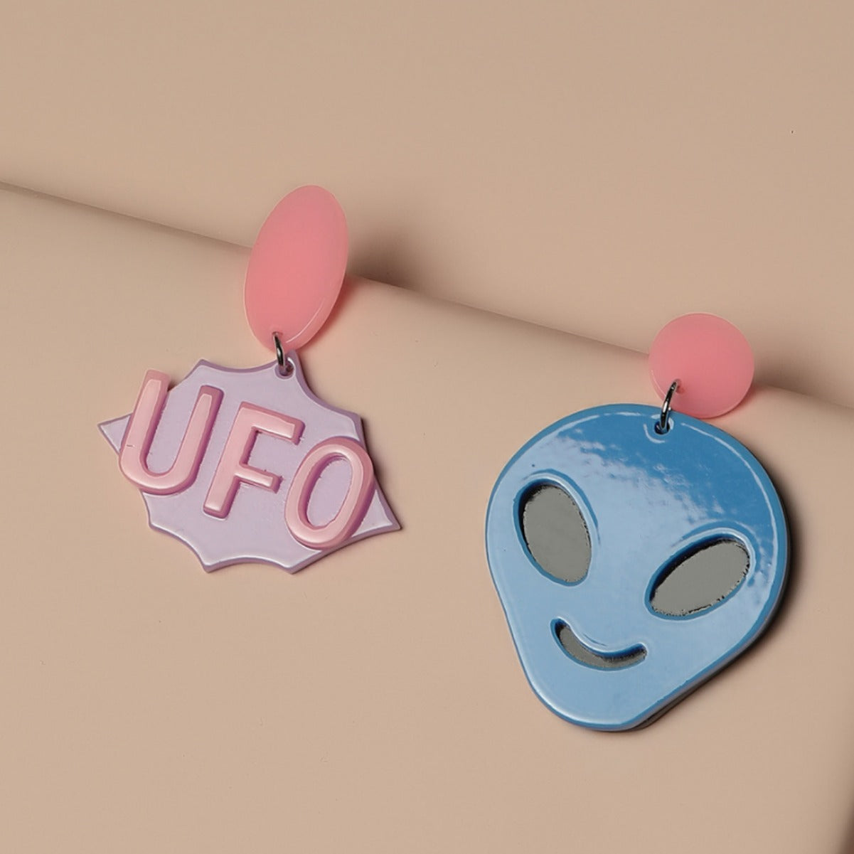 Alloy acrylic alien UFO earrings MIC-JunJ007