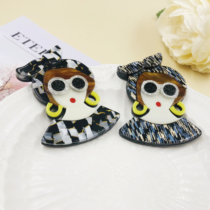 Acrylic Glasses Girl Cute Brooch Minimo de compra≥2 MIC-BenD0012