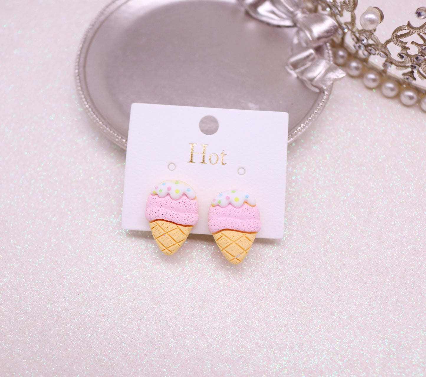 Resin cartoon character ear clip (Mimimo de compra 2) MYA-MuM008