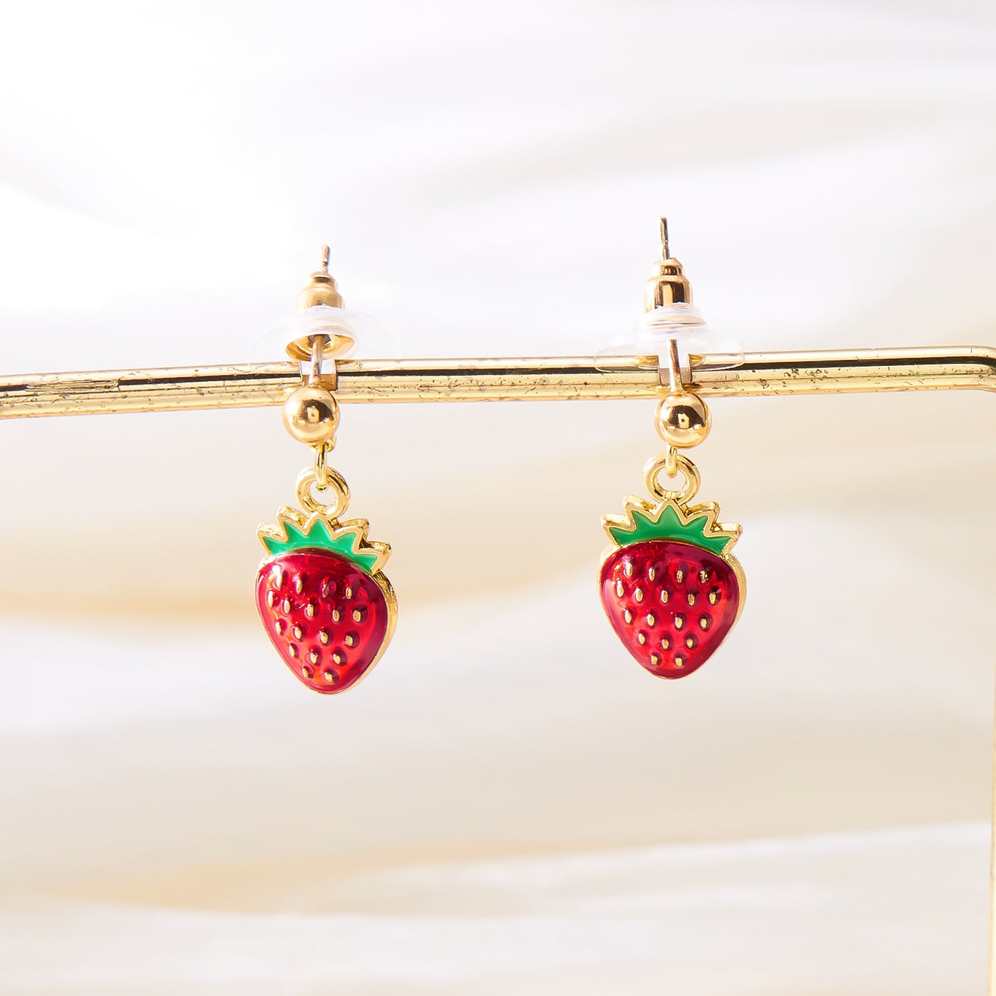 Alloy Fresh Strawberry Earrings MIC-ChuY012