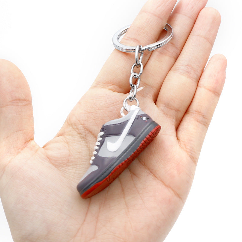 plastic trend skateboard shoes keychain (M) MIC-QLP003