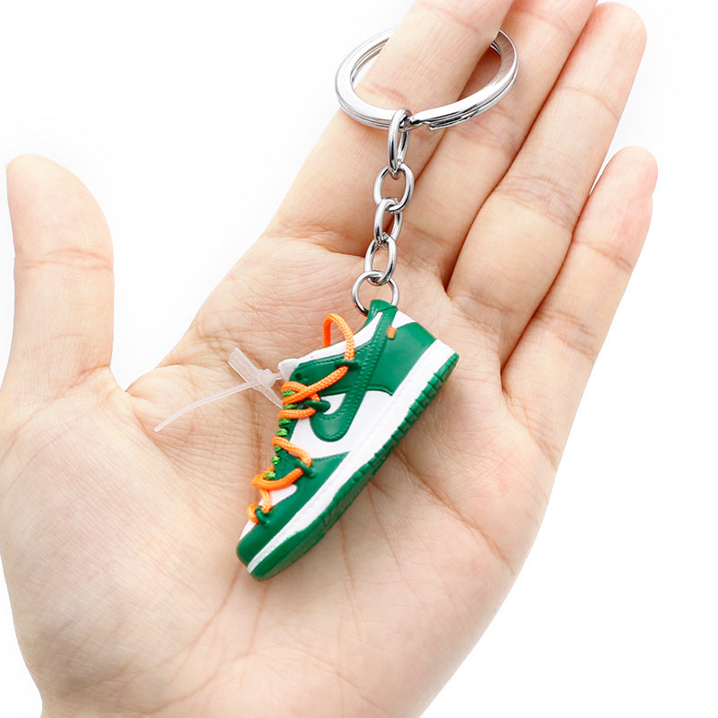 plastic trend skateboard shoes keychain (M) MIC-QLP003