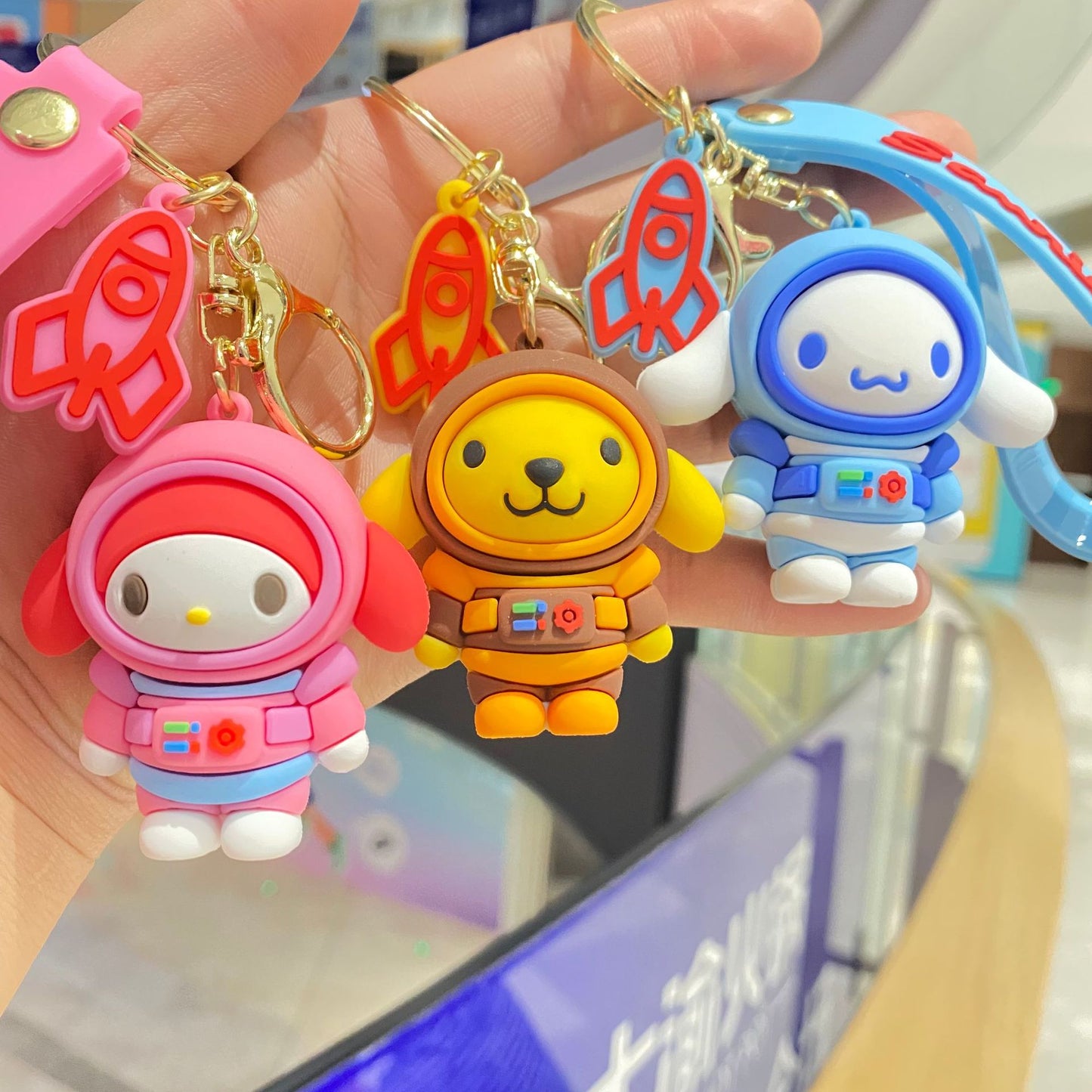 PVC creative space cartoon keychain (Minimo de Compra 2) MIC-PengY021