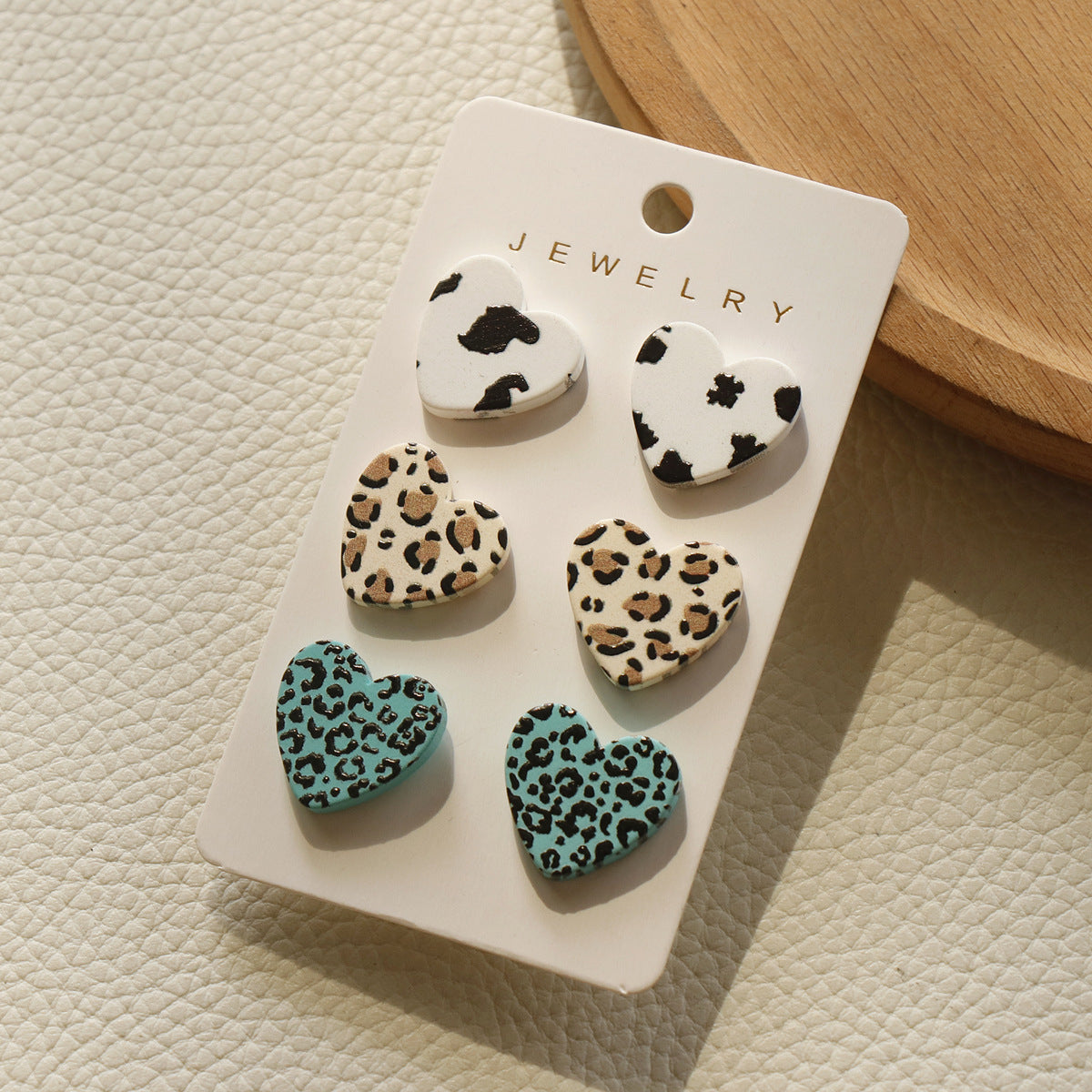 Acrylic resin leopard pattern love earrings MIC-OuY004