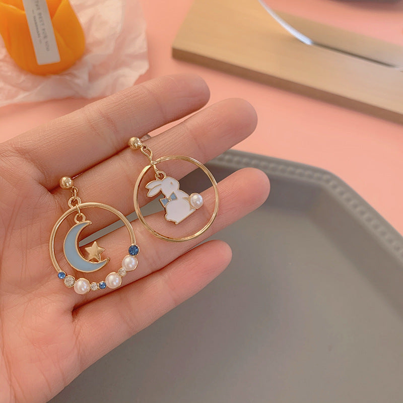 Resin Dropped Oil Moon Earrings (Minimo de compra 2) MIC-TQL017