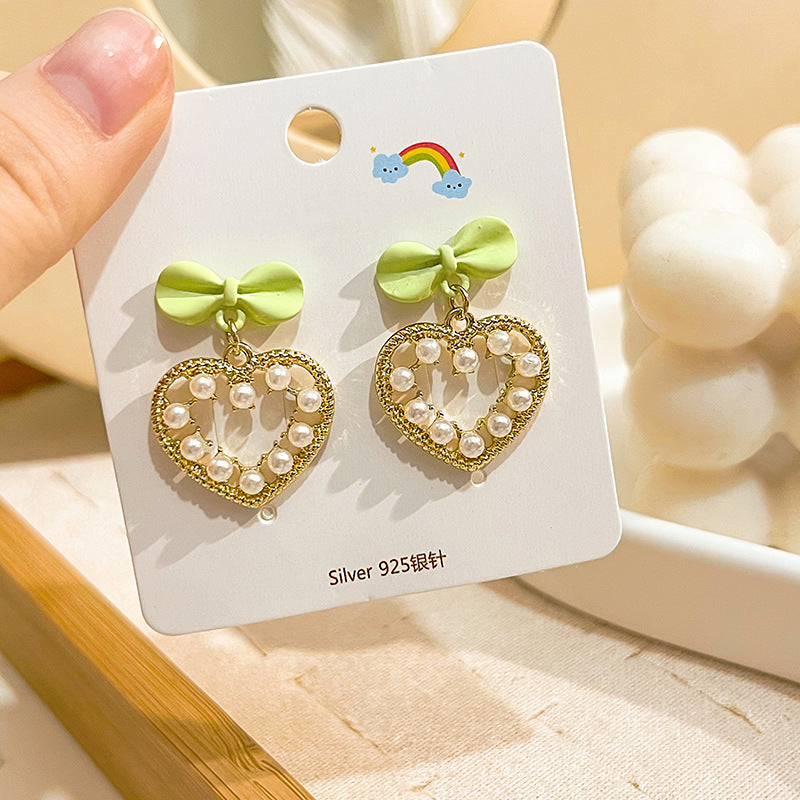 Acrylic cartoon characters with multiple earrings MIC-HongC026